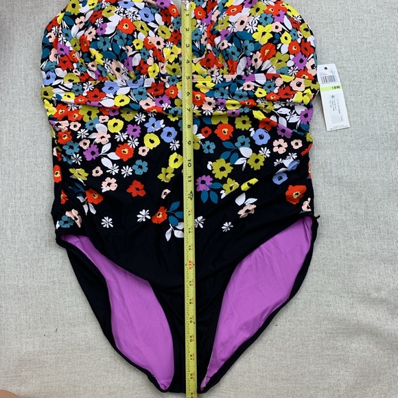 Anne Cole Signature Women Plus Size High-Neck One-Piece Swimsuit Size 18W - Picture 9 of 10